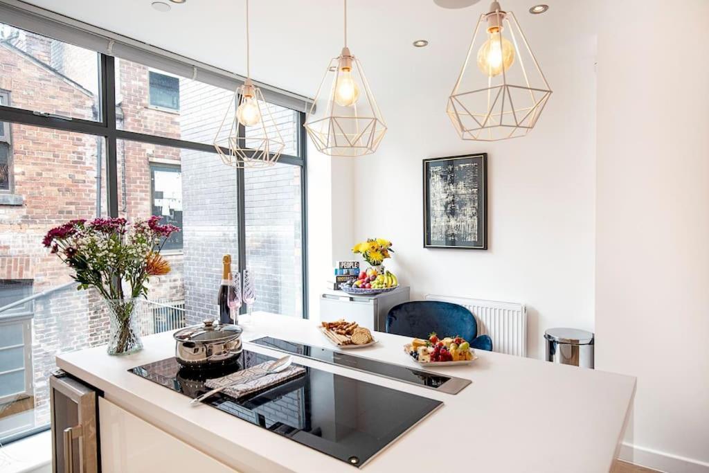 City Superhost: Luxury Deansgate Townhouse 맨체스터 외부 사진
