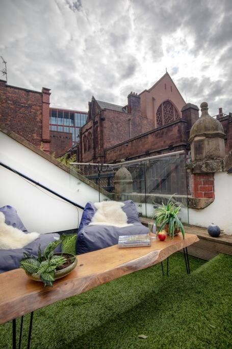 City Superhost: Luxury Deansgate Townhouse 맨체스터 외부 사진