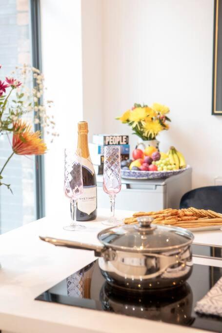 City Superhost: Luxury Deansgate Townhouse 맨체스터 외부 사진